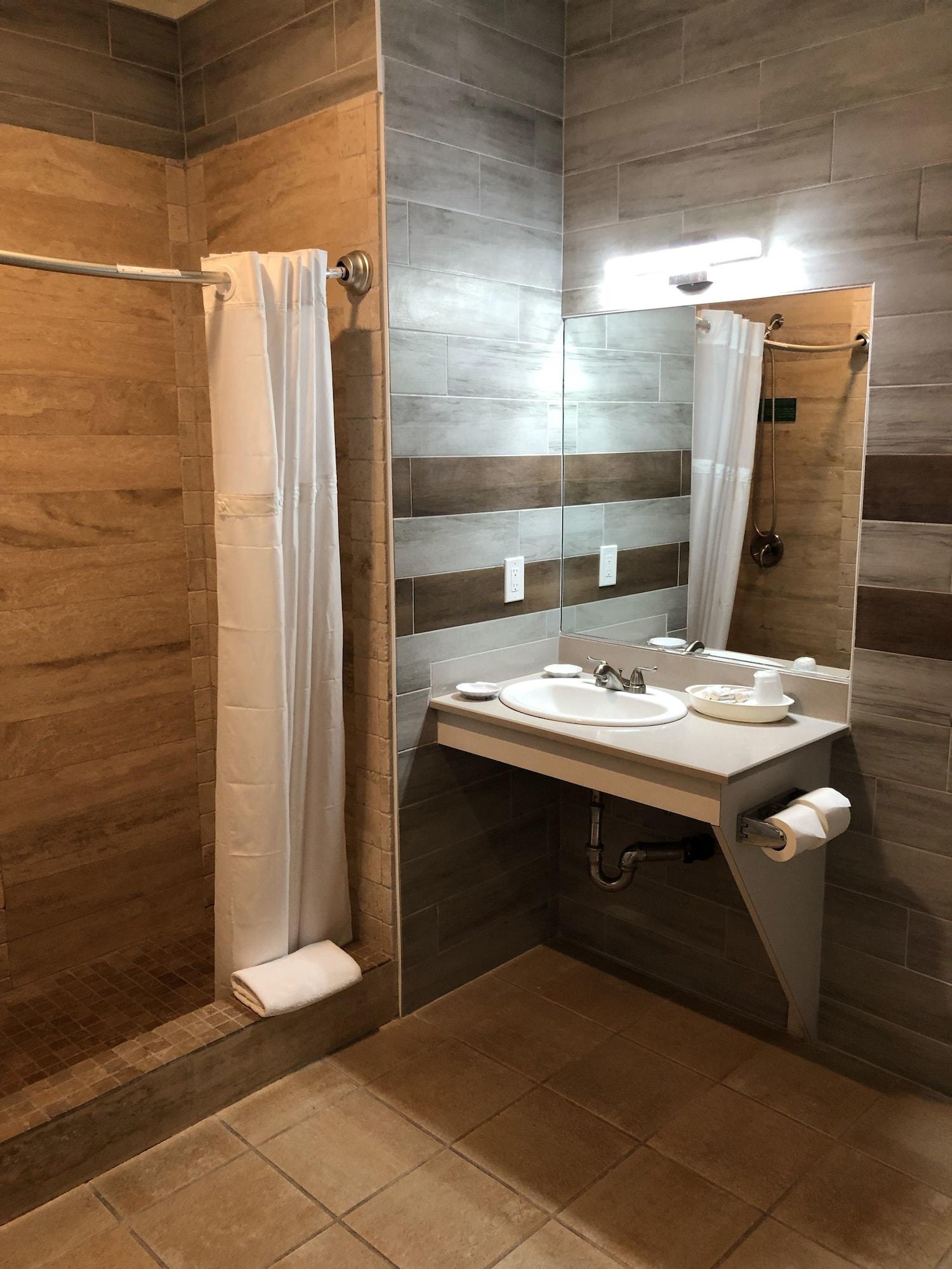 Garden Hotel&resort 3* Los Angeles